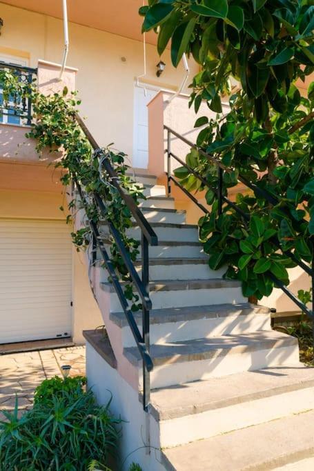 “Shiny” Sea View Apartment At Istron Ágios Nikolaos Exterior foto